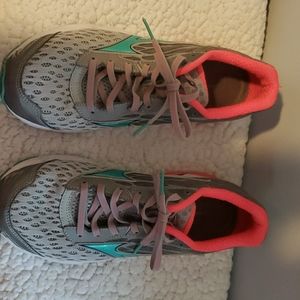 Mizuno sneakers womens size 8